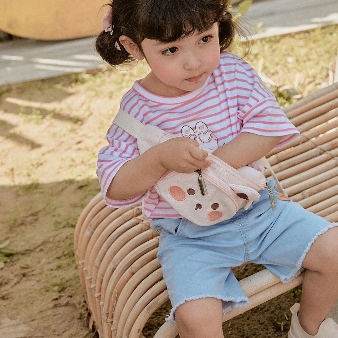 Korean 🇰🇷Dottodot brand baby travel chest bag in stock